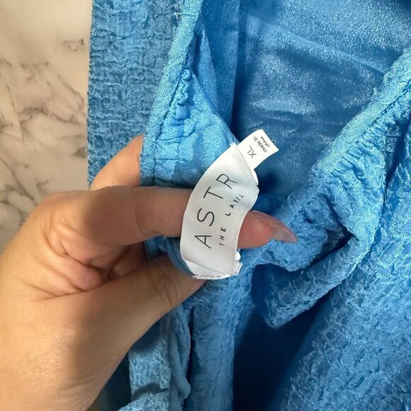NEW ASTR The Label Crinkle Shoulder Midi Dress Blue Size XL - Picture 8 of 12